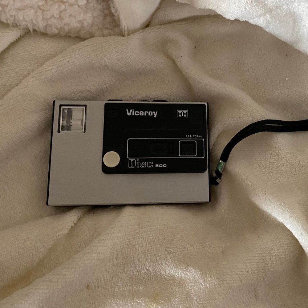 EUC Vintage Viceroy Disc Camera Aim & Shoot Model 500 with Strap